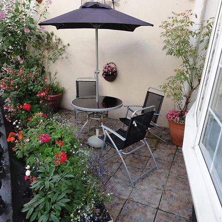Edelweiss Guest House Douglas Εξωτερικό φωτογραφία