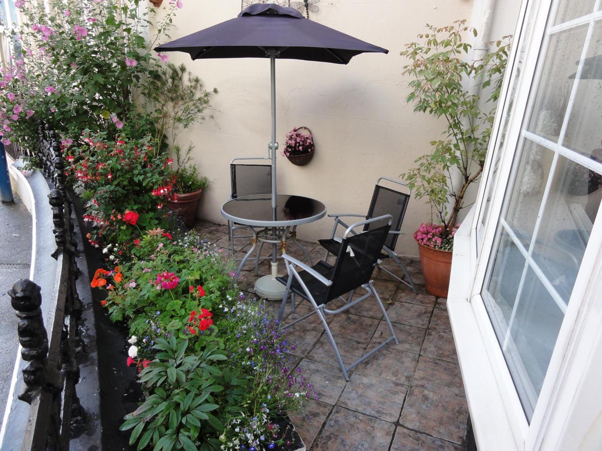 Edelweiss Guest House Douglas Εξωτερικό φωτογραφία