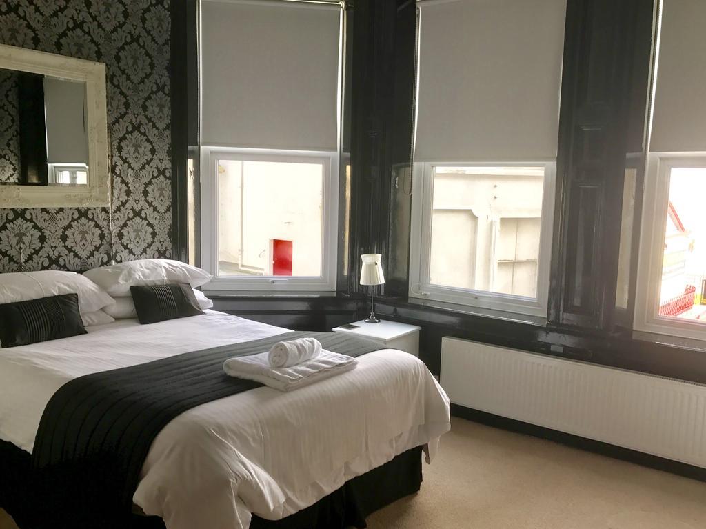 Edelweiss Guest House Douglas Εξωτερικό φωτογραφία